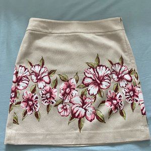 NEW WITH TAGS Loft Floral Skirt Size: 0